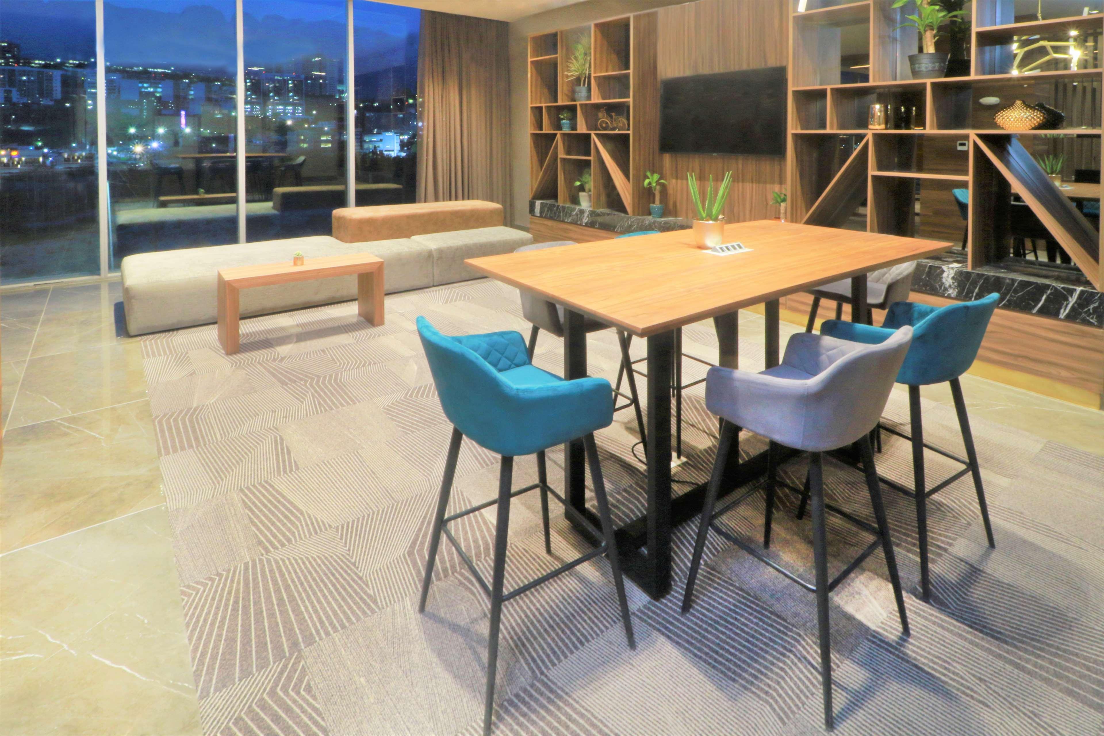 Hilton Garden Inn Monterrey Obispado Екстериор снимка